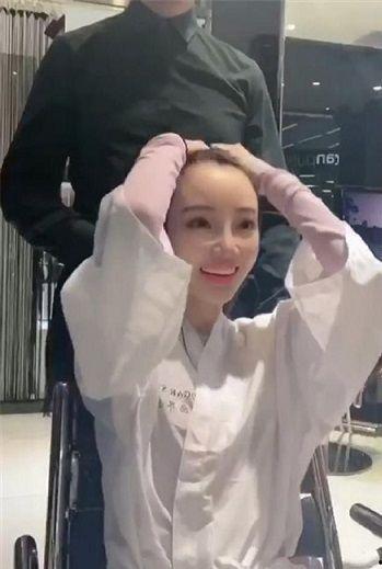 李小璐最新爆料情人节,揭秘娱乐圈惊人内幕